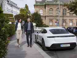 Credit auto Porsche Finance Group Romania credit auto pentru masini noi si rulate